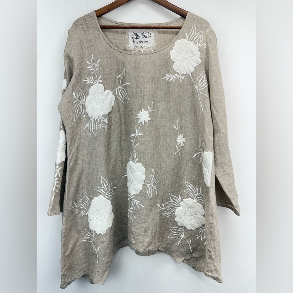 Heart’s Desire By Mary Grace Sz Small Beige White Floral Embroidered Linen Tunic